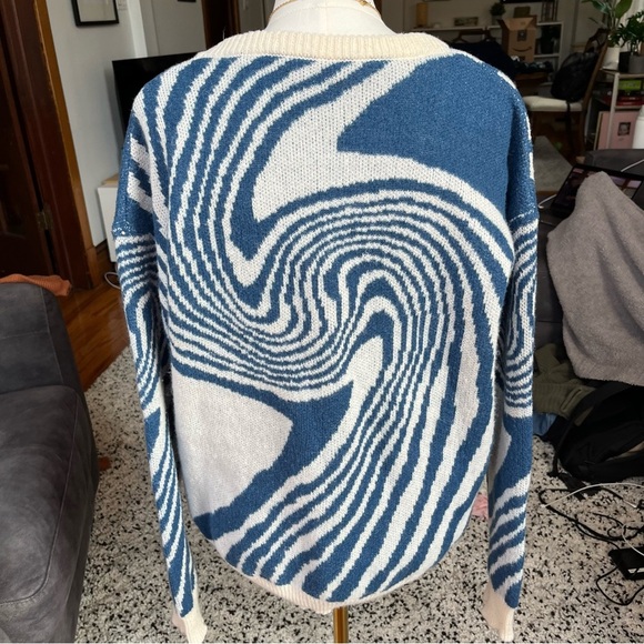 vintage swirl pattern sweater - Picture 2 of 4